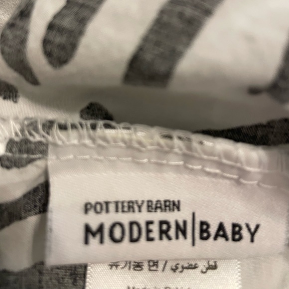 Pottery Barn organic sheets (set of 2) - Picture 2 of 3